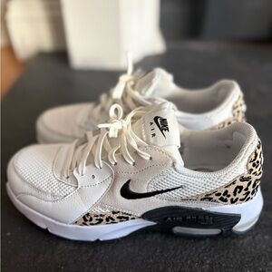 Nike Women's Excee Leopard Print Sneakers Size 7